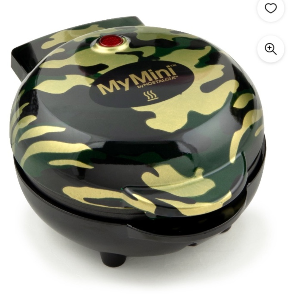 NWT Nostalgia Green Camouflage Waffle Maker